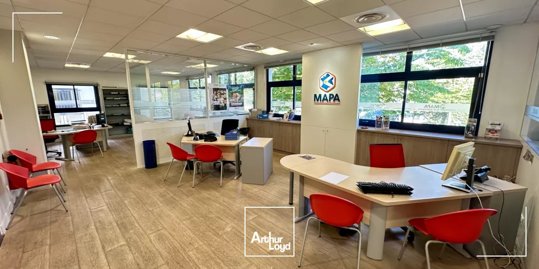 BUREAUX À LOUER EN PLEIN COEUR DU PÔLE D'ACTIVITÉ AVEC PKS