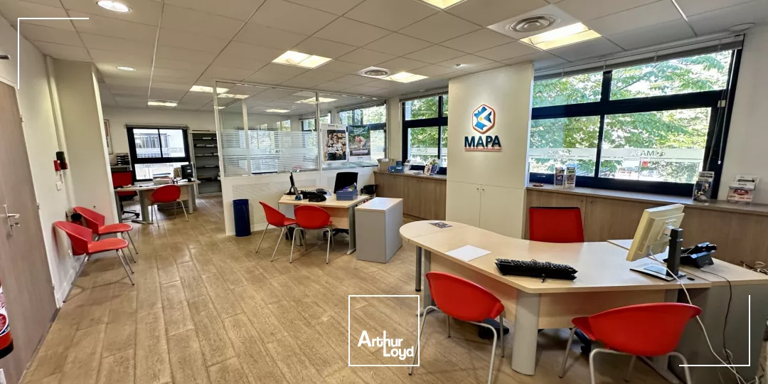 BUREAUX À LOUER EN PLEIN COEUR DU PÔLE D'ACTIVITÉ AVEC PKS