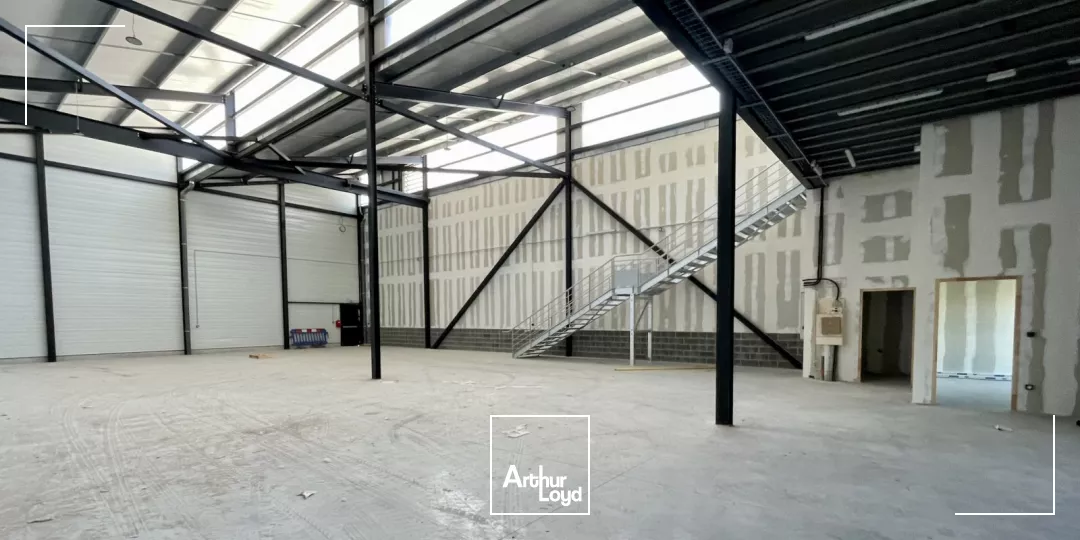 À LOUER - BUREAUX / ENTREPÔTS NEUFS EN ZI GRANDE SYNTHE 