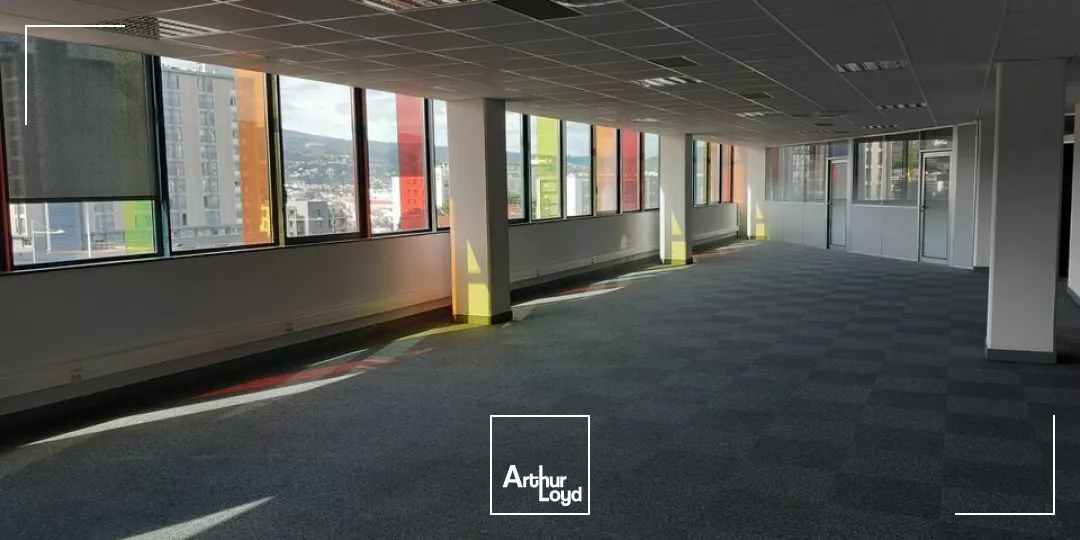 CLERMONT-FERRAND BUREAUX A LOUER 567 M²