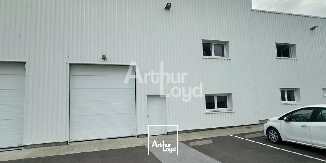 LIFFRE - LOCAL D'ACTIVITE NEUF A LOUER - 300 M²