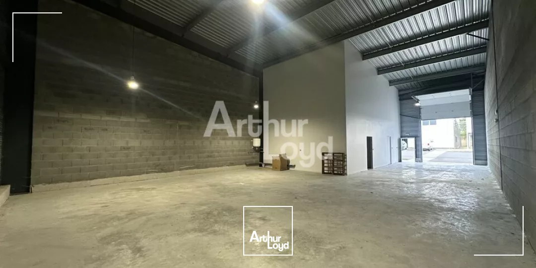 LIFFRE - LOCAL D'ACTIVITE NEUF A LOUER - 300 M²
