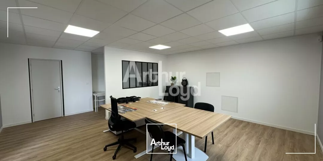 LIFFRE - LOCAL D'ACTIVITE NEUF A LOUER - 300 M²