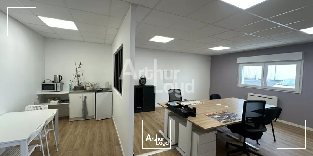 LIFFRE - LOCAL D'ACTIVITE NEUF A LOUER - 300 M²