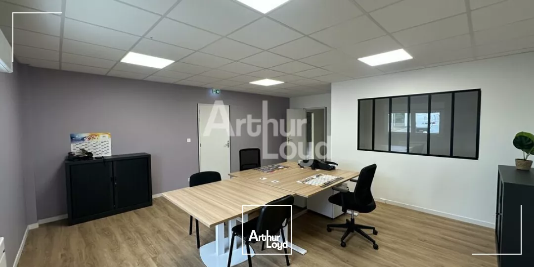 LIFFRE - LOCAL D'ACTIVITE NEUF A LOUER - 300 M²