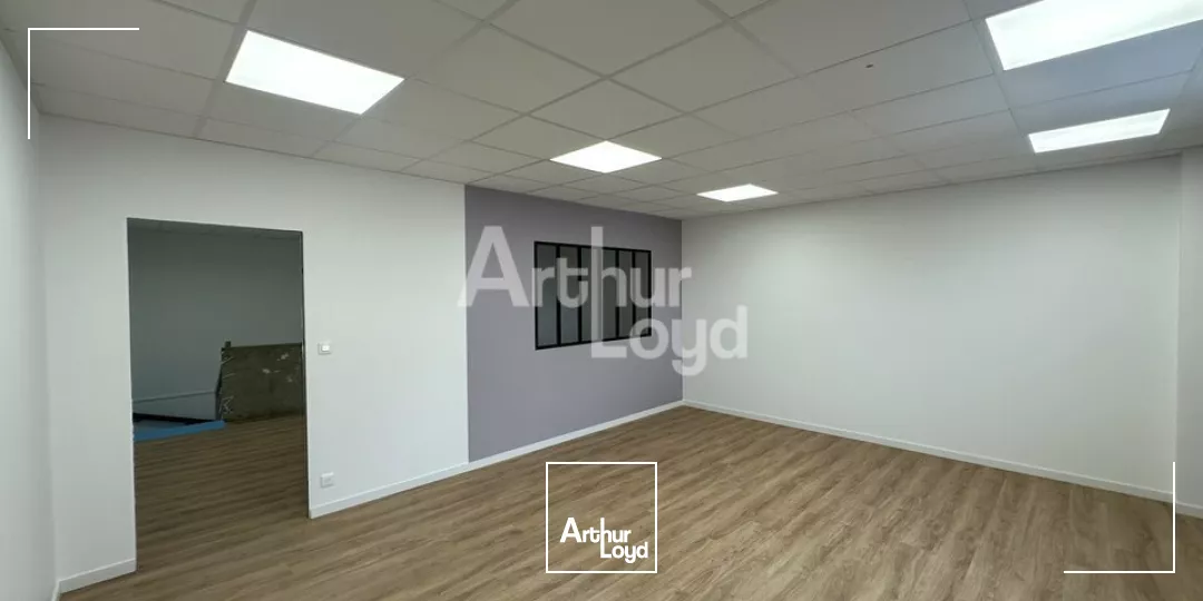 LIFFRE - LOCAL D'ACTIVITE NEUF A LOUER - 300 M²