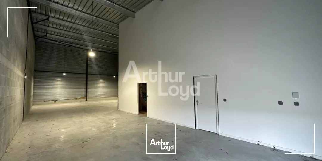 LIFFRE - LOCAL D'ACTIVITE NEUF A LOUER - 300 M²