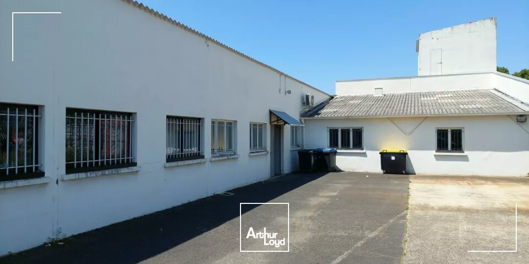 COURNON A LOUER LOCAL COMMERCIAL 560M² 