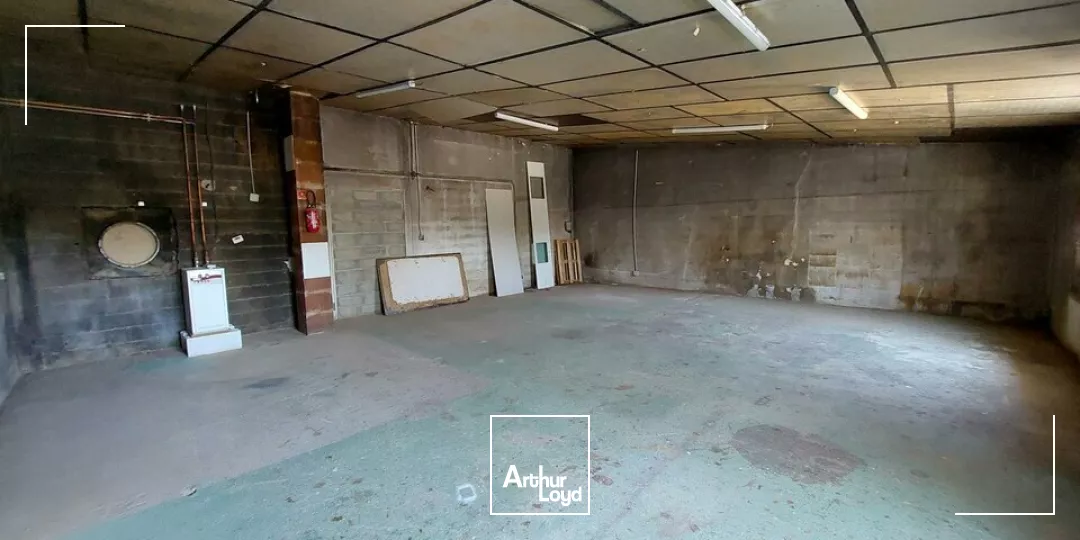 COURNON A LOUER LOCAL COMMERCIAL 560M² 