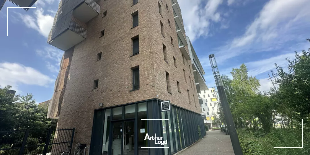 LOCAL COMMERCIAL à LOUER de 90.02 m²