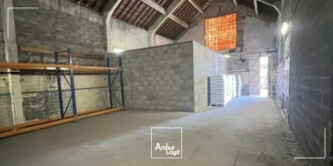 Montceau les Mines- Entrepôt 