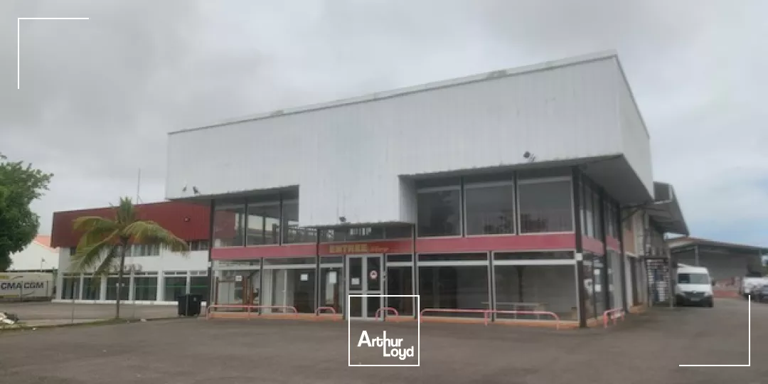 A LOUER Local commercial /bureau Cayenne 600 m2