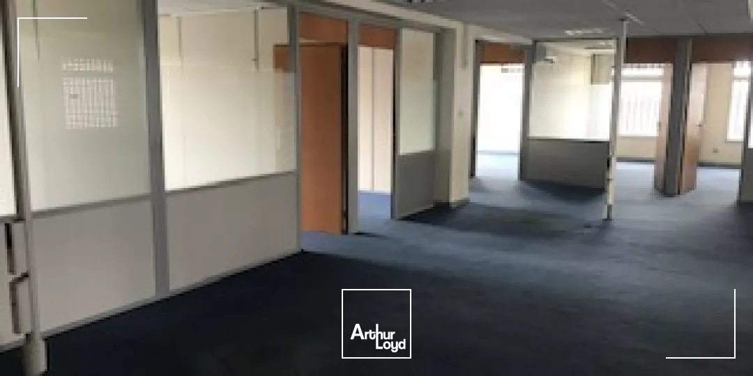 Local commercial Bvd Houelbourg 1250 m2