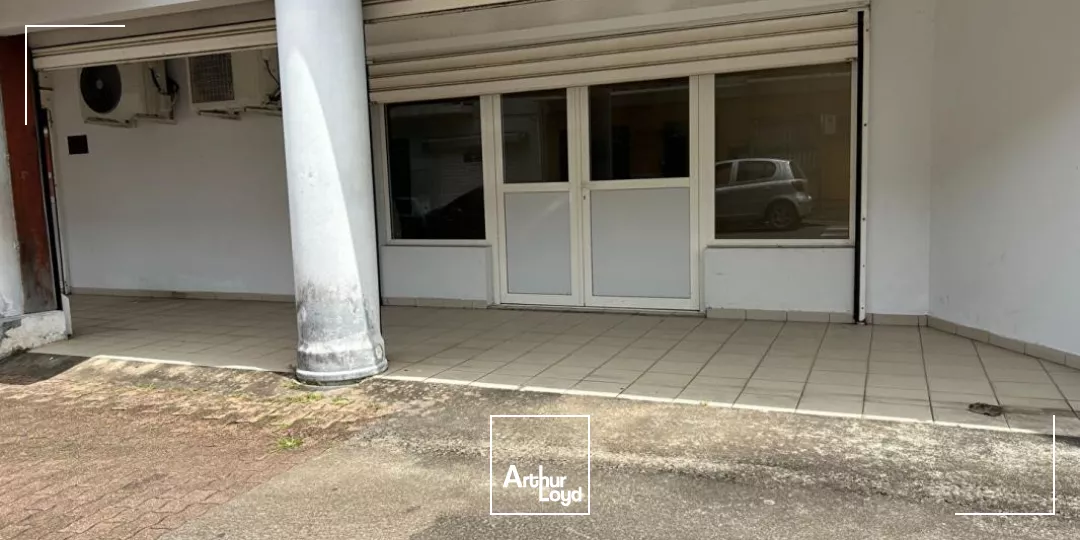 A LOUER Local commercial Cayenne 120 m2