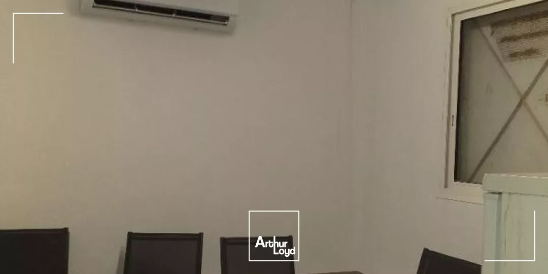 A louer bureaux et stockage Schoelcher 220 m2