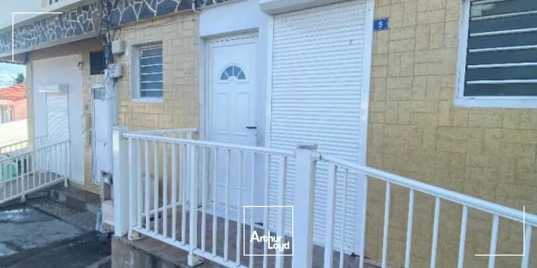 Local commercial / bureau 44 m2 -Sainte-Marie