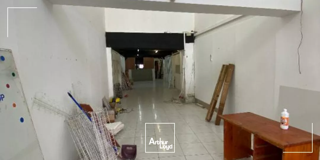 Local commercial 180 m2 FdF