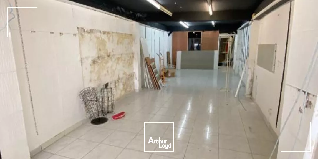 Local commercial 180 m2 FdF