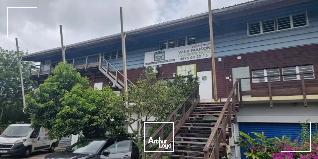 BUREAUX 45 M2 ( Zac Les Coteaux 97228 )