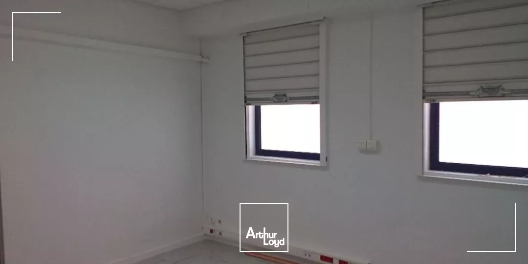 A VENDRE FORT-DE-FRANCE Local commercial 70 m2