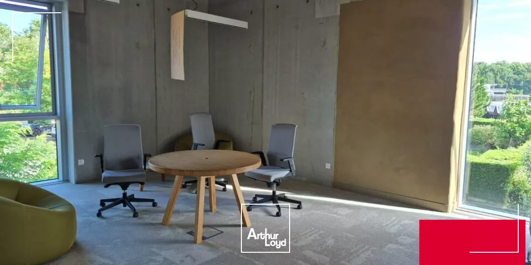 ANGLET, BUREAUX NEUFS HIGH TECH DANS CADRE BUCOLIQUE 