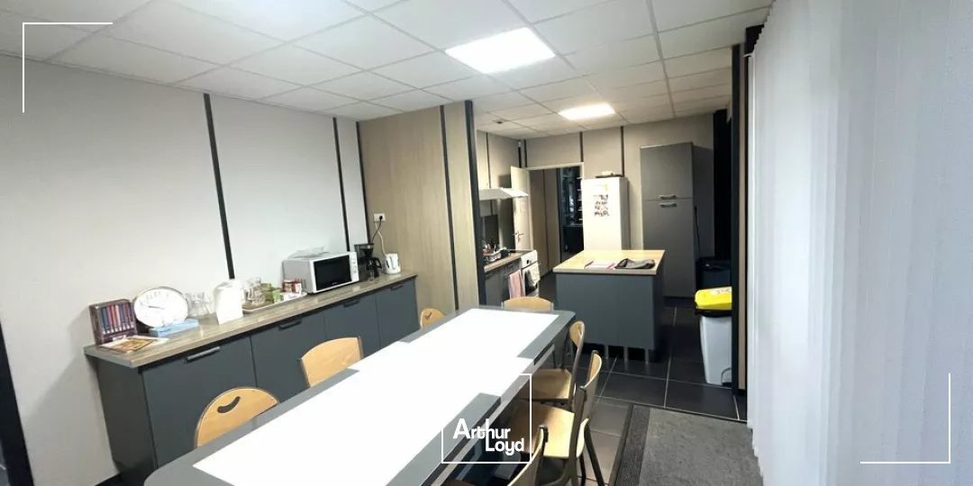 A VENDRE LOCAL PROFESSIONNEL DE 199m² - Secteur CHU