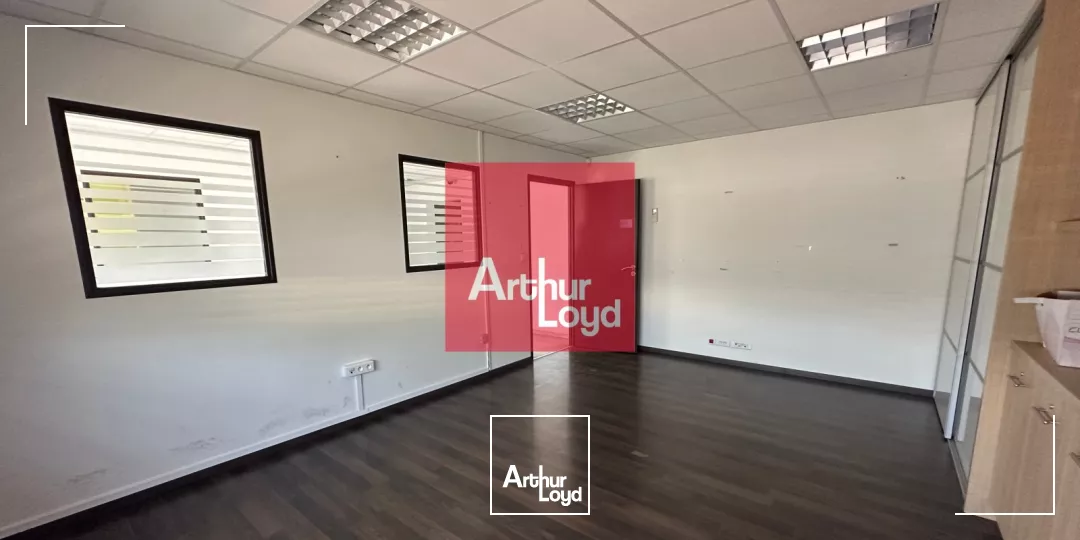 Locaux d'Activités & Bureaux sur Alès : Polyvalence, Accès PMR, Fibre, Parking, location