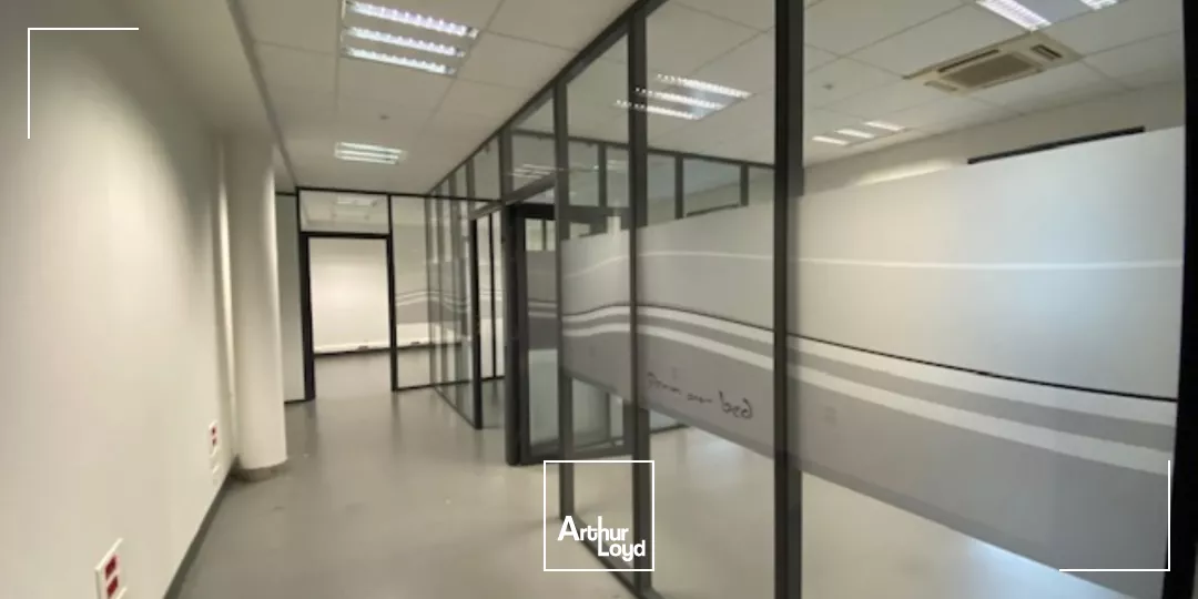 LOCATION IMMEUBLE DE BUREAUX 360 M² KERGARADEC