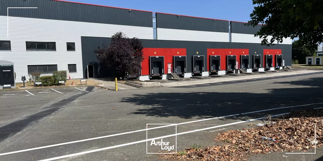 Entrepôts ICPE modulables à louer dès 8 115 m² - Goussainville, proximité Roissy CDG et Francilienne
