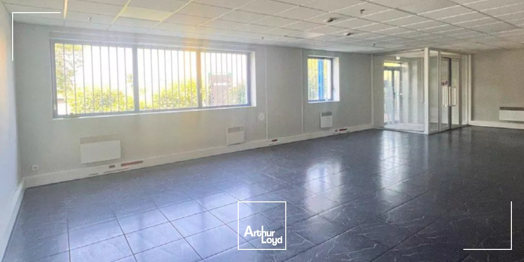 Entrepôts ICPE modulables à louer dès 8 115 m² - Goussainville, proximité Roissy CDG et Francilienne