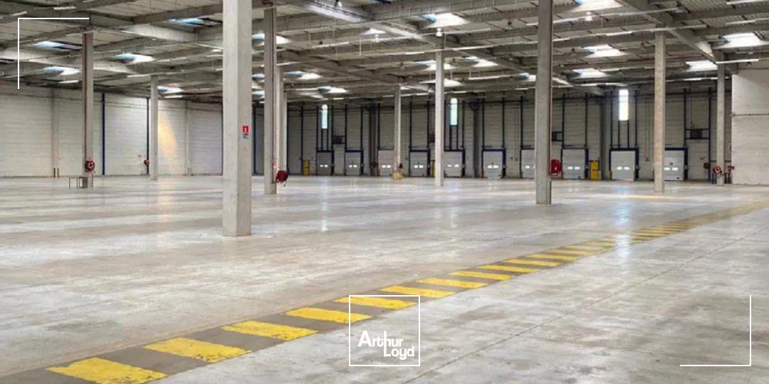 Entrepôts ICPE modulables à louer dès 8 115 m² - Goussainville, proximité Roissy CDG et Francilienne