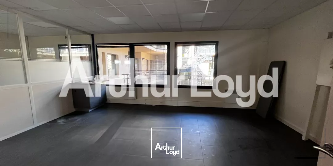 Plateaux de bureaux à louer - ST CONTEST