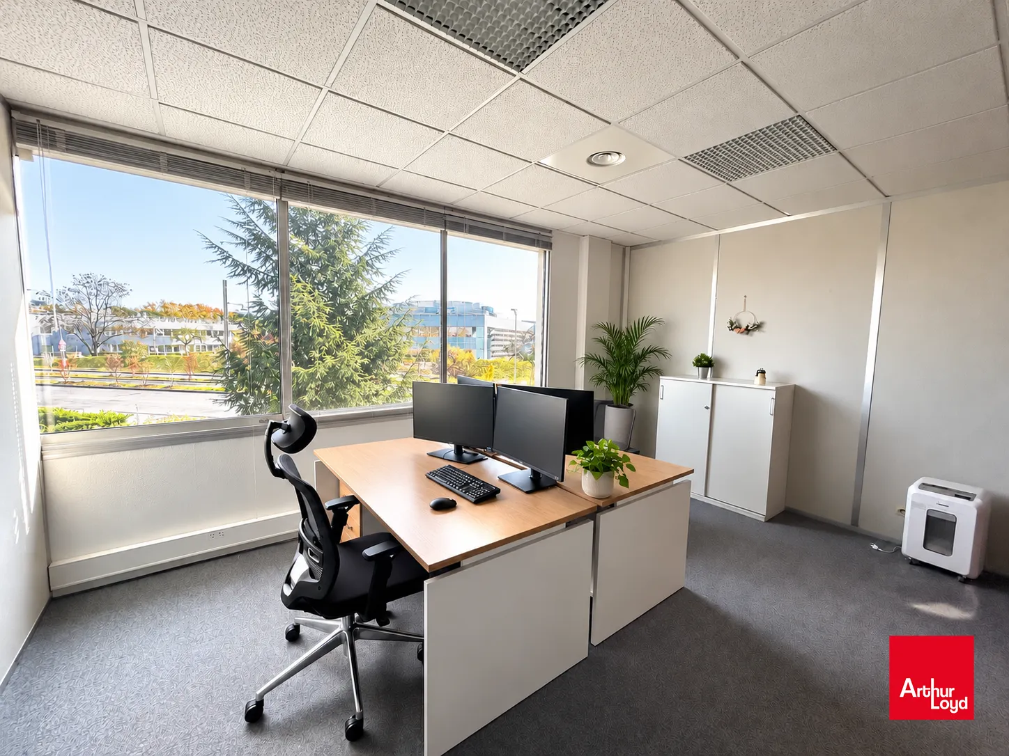 Location bureaux merignac groupe resilians arthur loyd