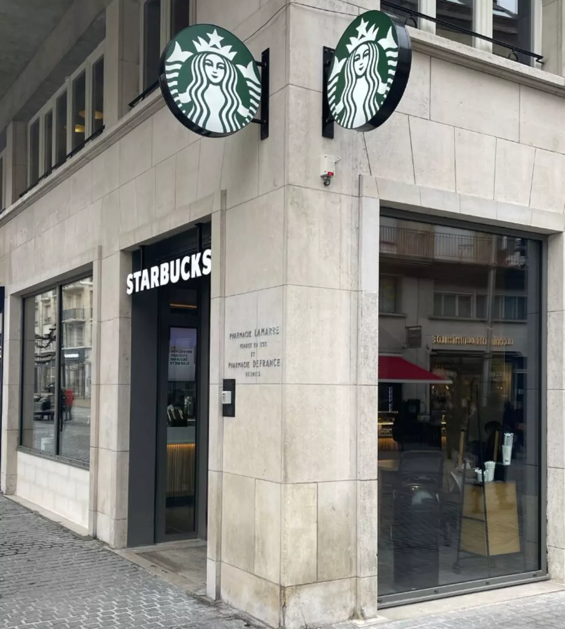 Façade Starbucks Amiens