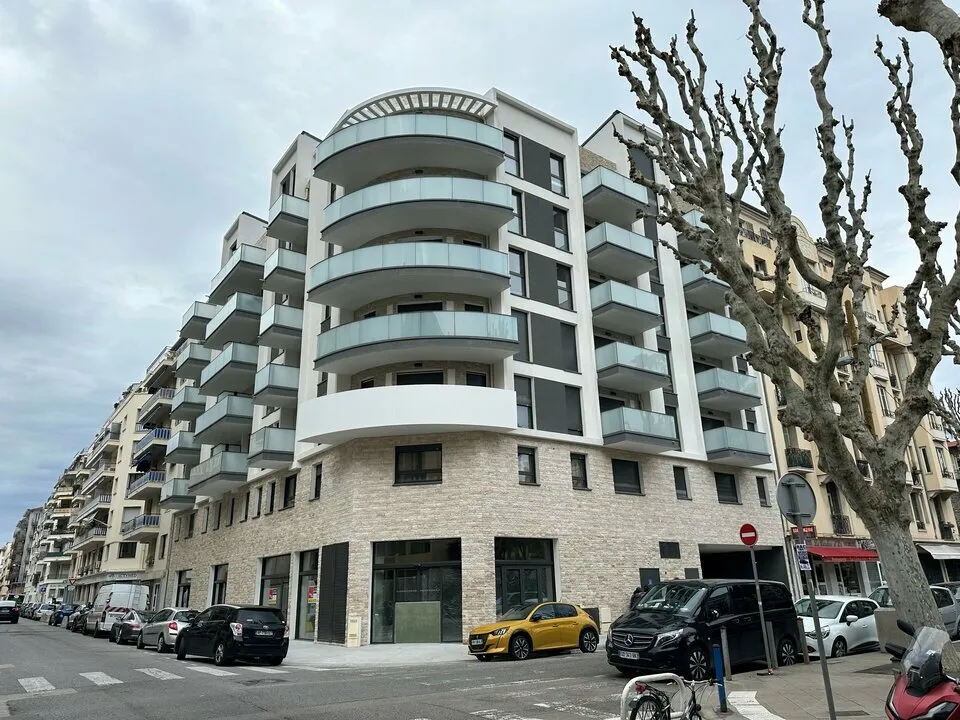 transaction local commercial neuf