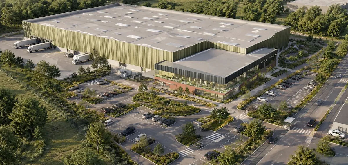 Vue aérienne du projet Magna Porta à Manduel, un futur pôle économique de 60 hectares près de la gare TGV de Nîmes-Pont-du-Gard.