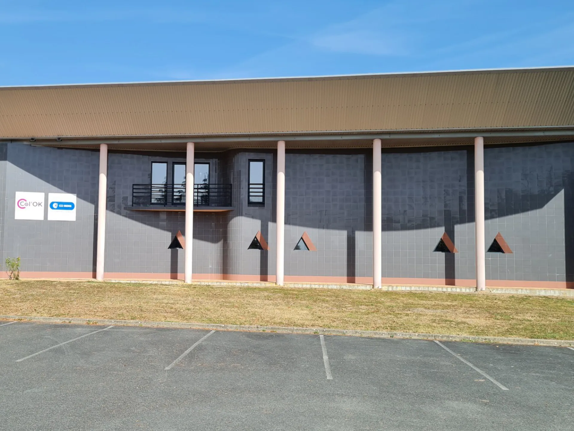 Agence Arthur Loyd Chateauroux Façade des bureaux Arthur Loyd Chateauroux