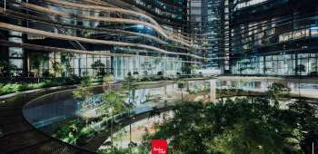 Immeuble de bureaux Bureaux de nuit éclairés