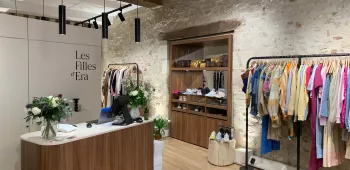 Arthur Loyd installe Les Filles d'Era en location à Orléans