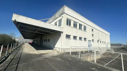 A LOUER - LOCAL D'ACTIVITÉS - BOURGES - Offre immobilière - Arthur Loyd