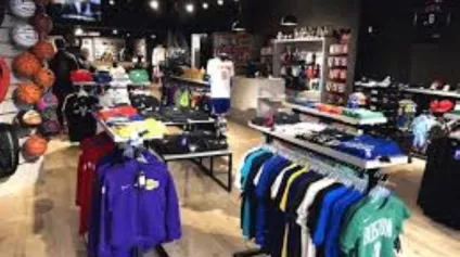 LOCAL COMMERCIAL A VENDRE AU CENTRE-VILLE DE BEZIERS - Offre immobilière - Arthur Loyd