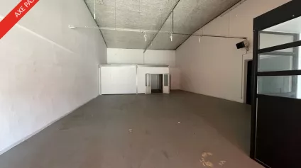 Local d'activité à louer - Idéal pour activité artisanale - Avignon ZI Fontcouverte - Offre immobilière - Arthur Loyd