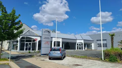 LOCAL IDEAL RESTAURATION AVEC PARKING SUR AXE FORT FLUX CHATELLERAULT (86) - Offre immobilière - Arthur Loyd