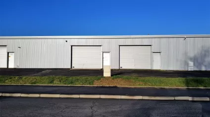 PETIT ENTREPOTS OU ARCHIVES A LOUER DE 125M² - GRAND POITIERS - ZA DE CHASSENEUIL - Offre immobilière - Arthur Loyd