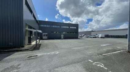 ACHAT BUREAUX NIORT ZONE SAINT LIGUAIRE 300m2 POSSIBILITE JUSQU'A 1022m2 - Offre immobilière - Arthur Loyd