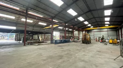 OPPORTUNITE LOCATION 1800m2 LOCAL COMMERCIAL PROCHE LECLERC - Offre immobilière - Arthur Loyd