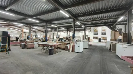 A LOUER / A VENDRE - BATIMENT INDUSTRIEL - GRAND POITIERS CHASSENEUIL 2800M2 - Offre immobilière - Arthur Loyd