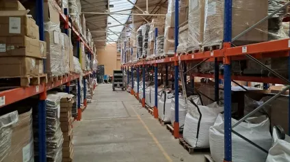 LOCAUX DE STOCKAGE A LOUER AVEC BUREAUX LOUDUN SUD (86) - Offre immobilière - Arthur Loyd