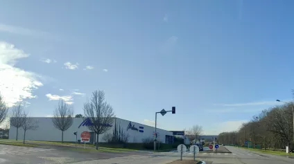 Locaux commerciaux à louer à CLEON 76410 - Offre immobilière - Arthur Loyd