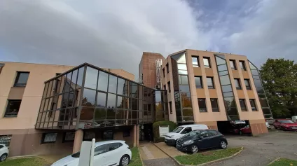 A VENDRE BUREAUX DE 629M² DIVISIBLES A MEYLAN - Offre immobilière - Arthur Loyd